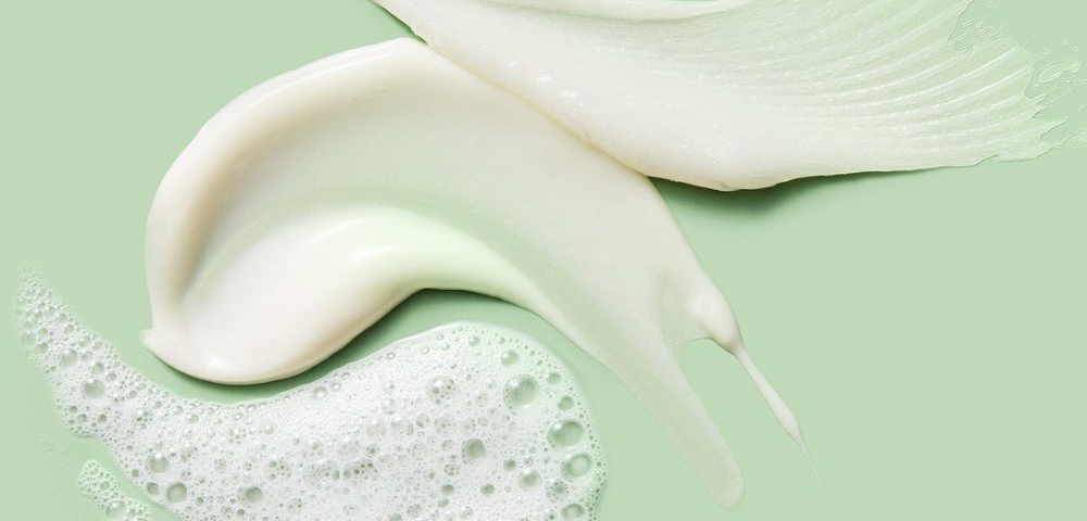 Le Double Nettoyage : pourquoi il change vraiment la peau (et comment bien le faire)