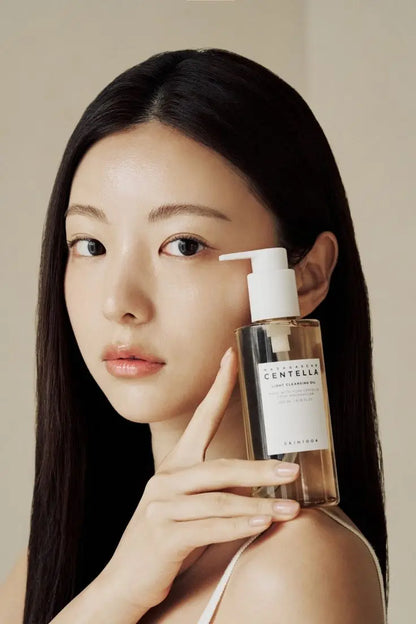 SKIN1004 Madagascar Centella Light Cleansing Oil SKIN1004